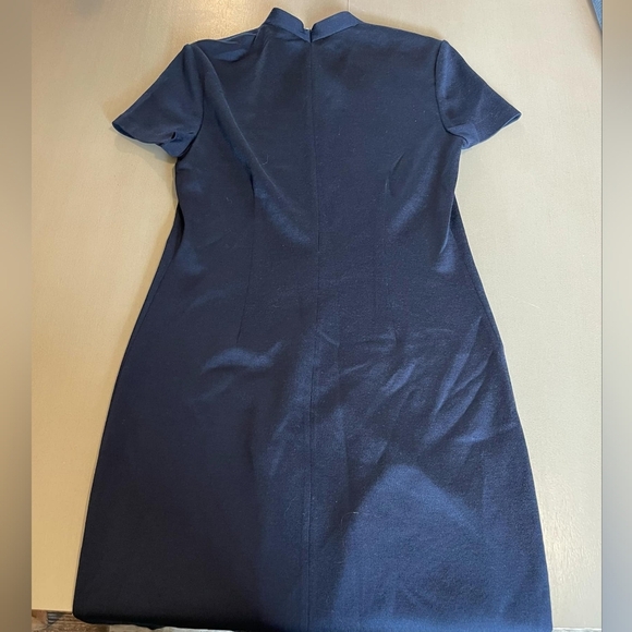 Nwt st. John navy blue short sleeve vneck Midi dress size 8 - Picture 3 of 5